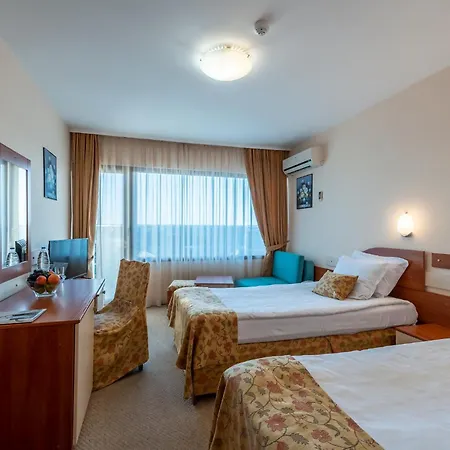 Отель Burgas 4*